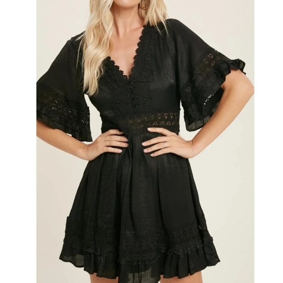 Dresses & Skirts - Mona Lisa Dress - Medium